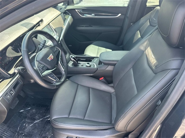 Vehicle image 12 of 21