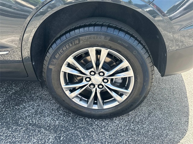 Vehicle image 9 of 21
