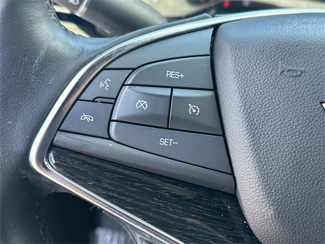 Vehicle image 19 of 21