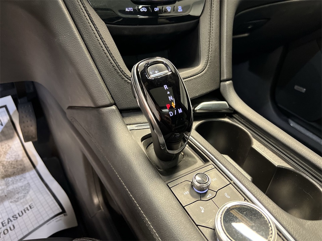 Vehicle image 15 of 32