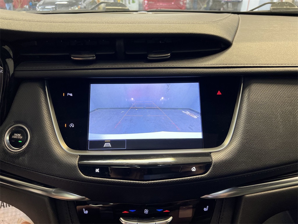 Vehicle image 14 of 32