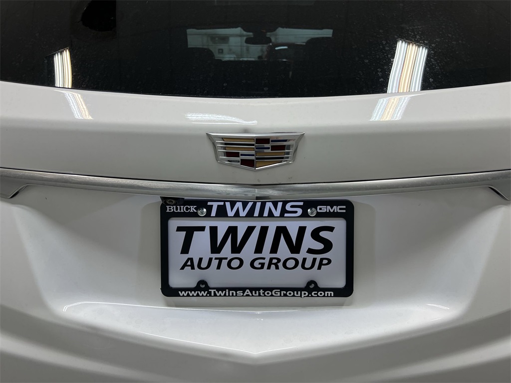 Vehicle image 28 of 32