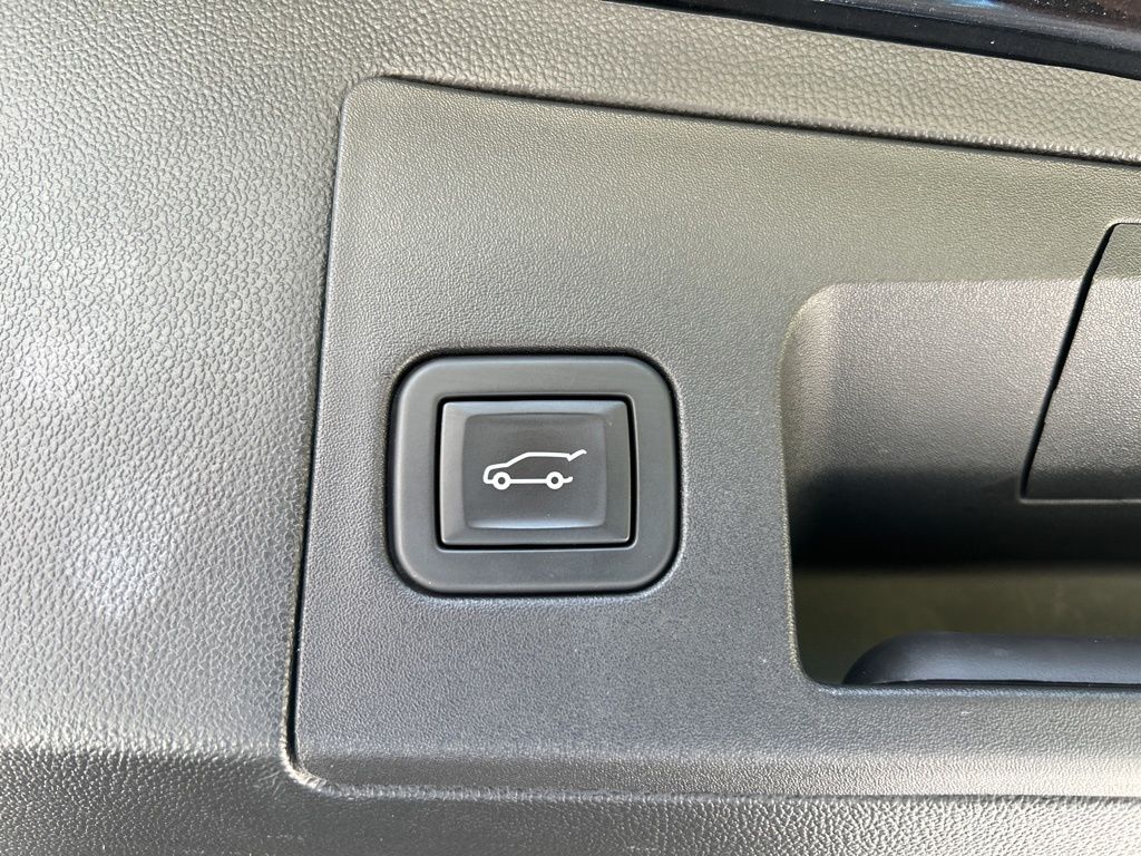 Vehicle image 49 of 53