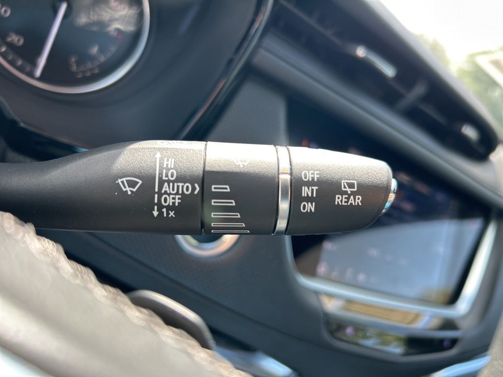 Vehicle image 26 of 53