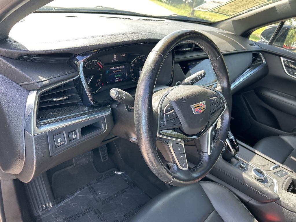Vehicle image 17 of 53