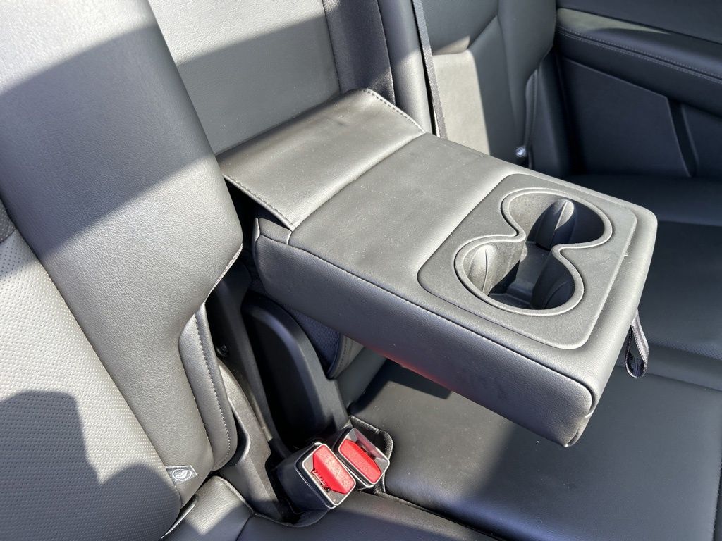 Vehicle image 47 of 53