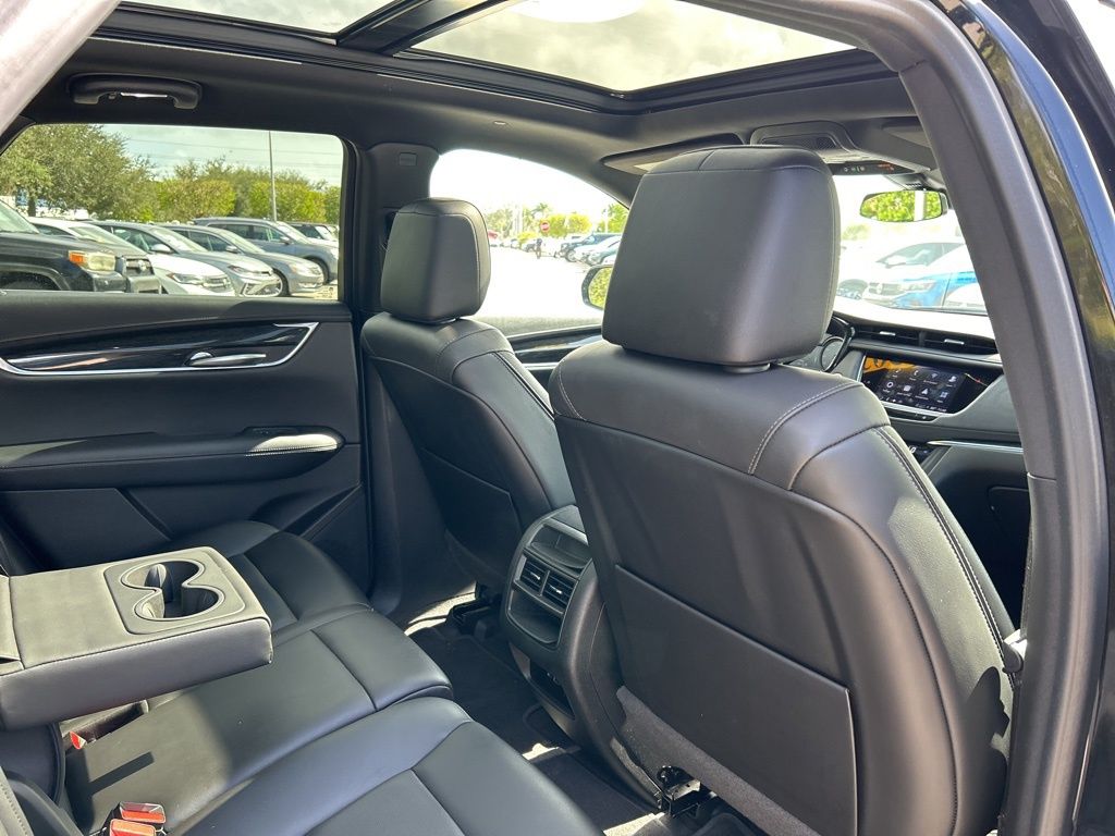 Vehicle image 44 of 53