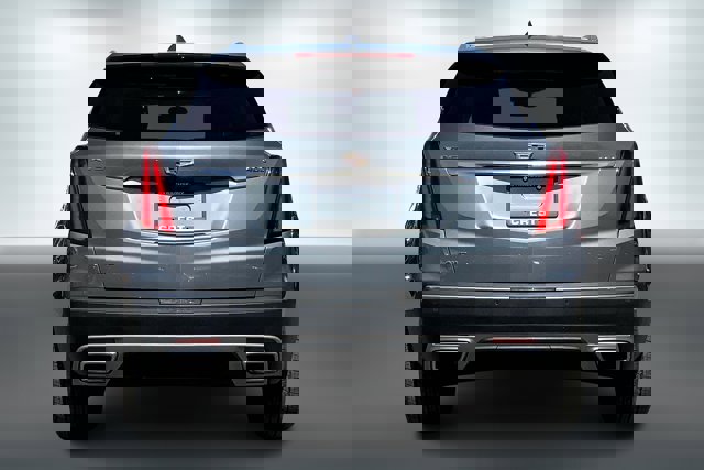 Vehicle image 4 of 32