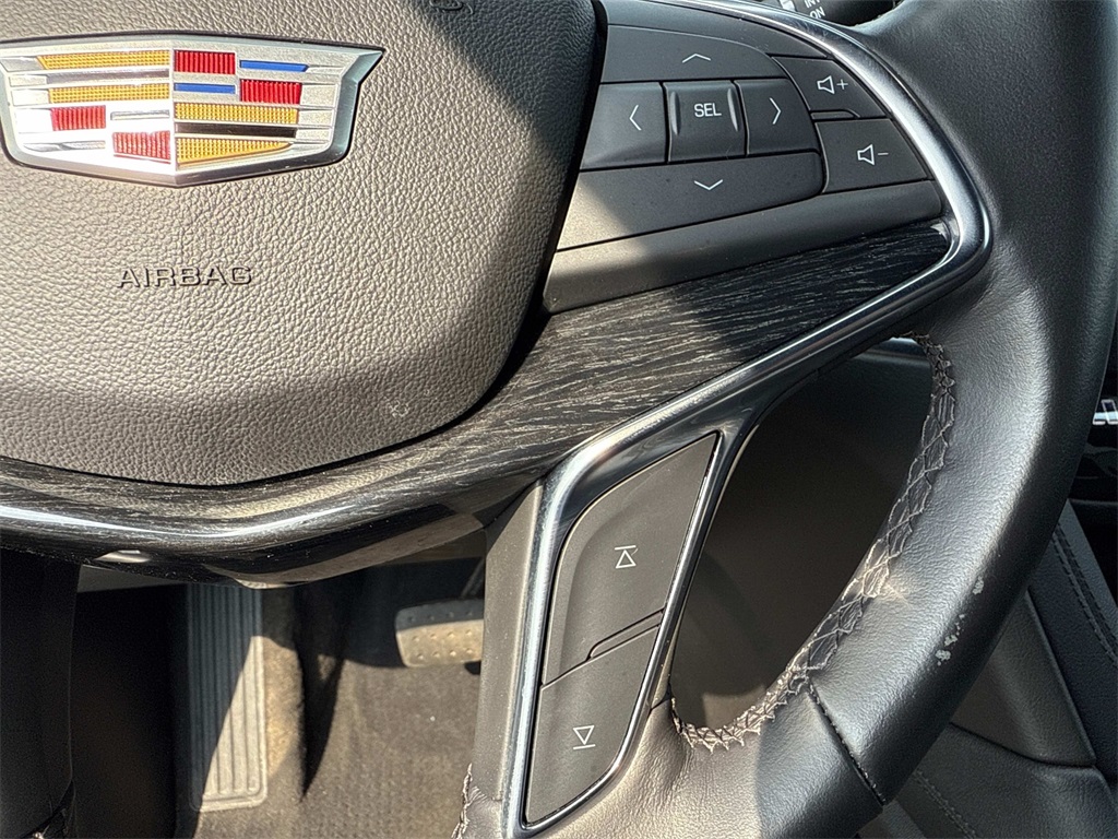 Vehicle image 25 of 38