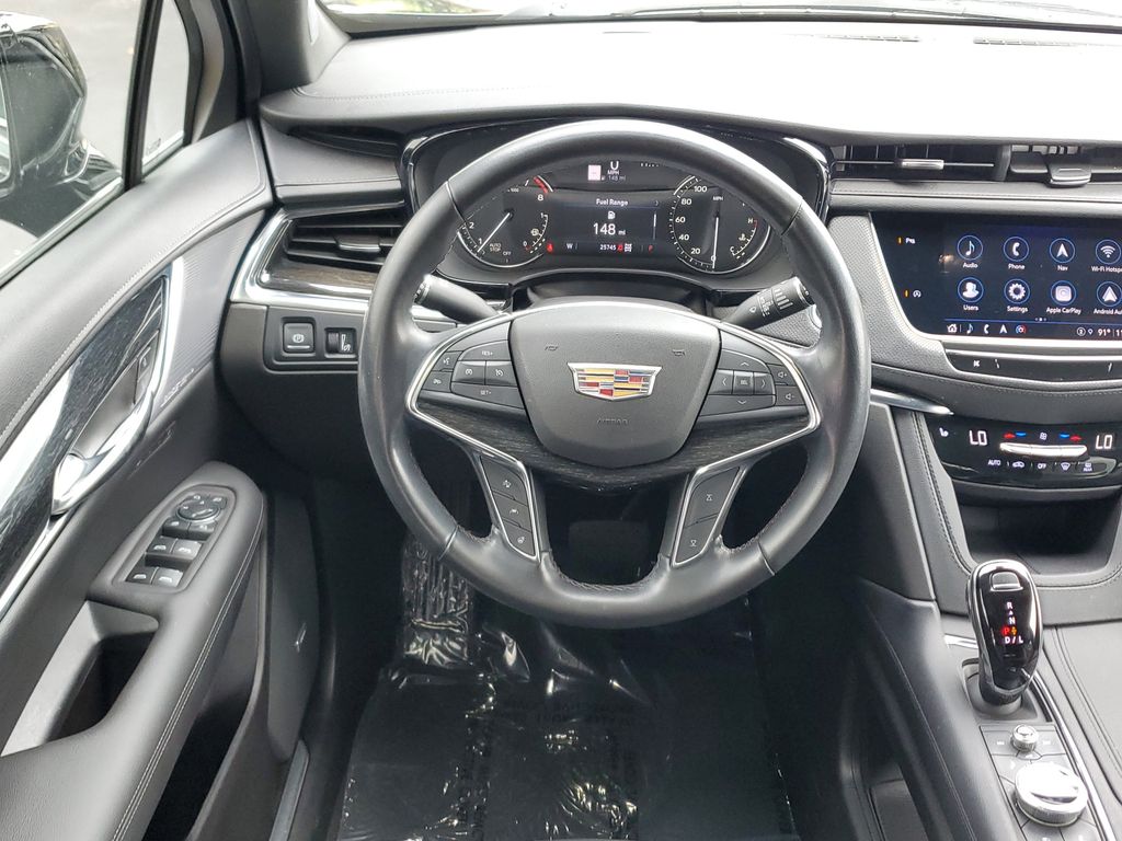 Vehicle image 18 of 32