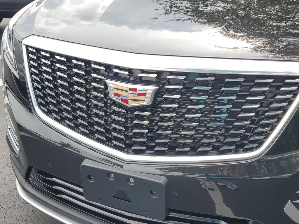 Vehicle image 9 of 32