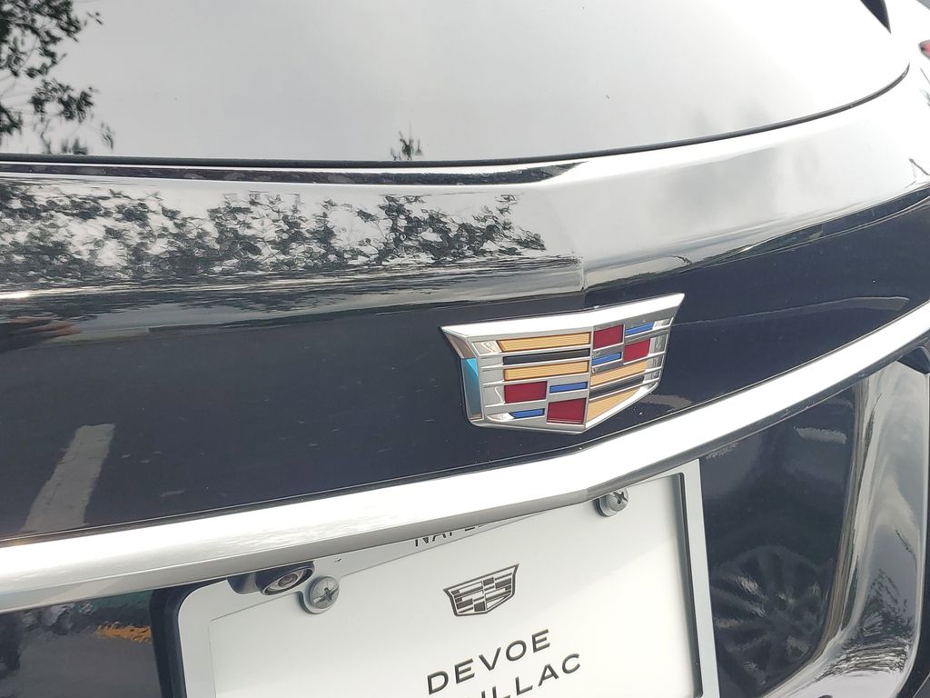 Vehicle image 28 of 32