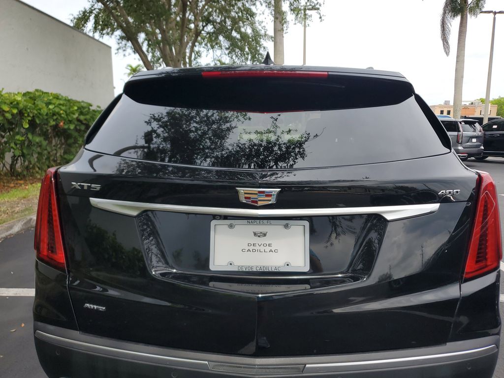 Vehicle image 13 of 32