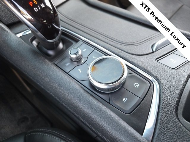Vehicle image 23 of 37
