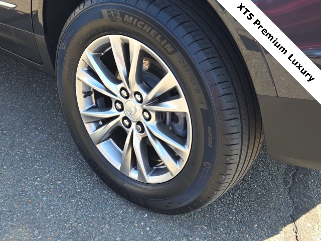 Vehicle image 15 of 37