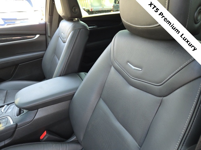 Vehicle image 20 of 37