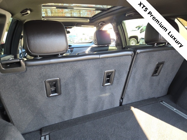 Vehicle image 13 of 37