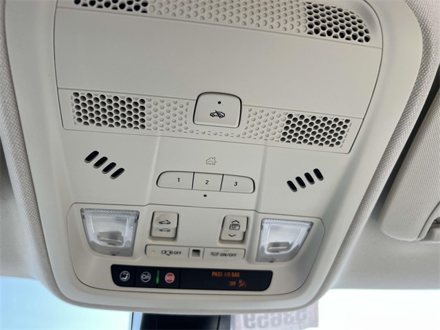 Vehicle image 22 of 29
