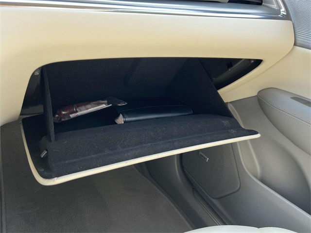 Vehicle image 24 of 29