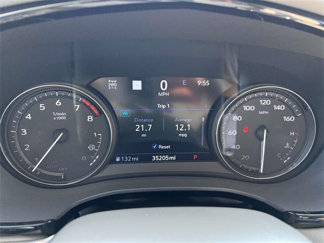 Vehicle image 21 of 29