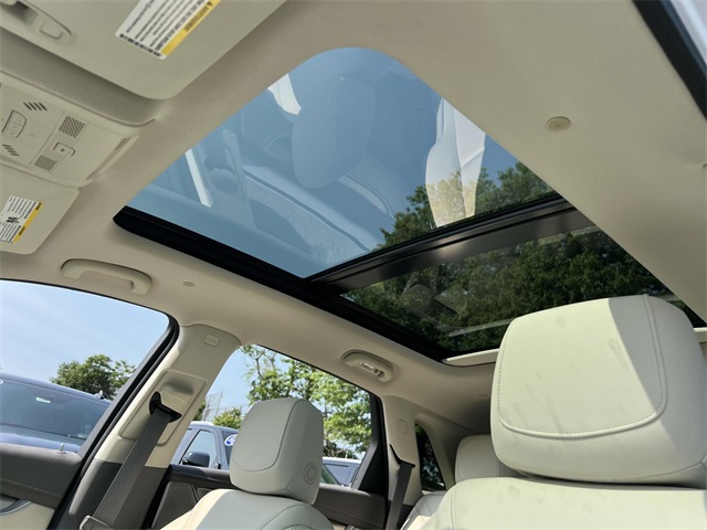 Vehicle image 10 of 29