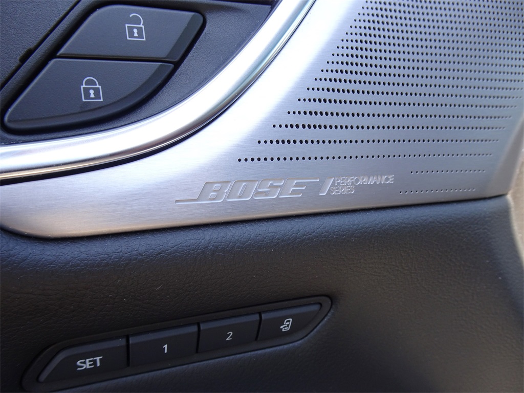 Vehicle image 10 of 23