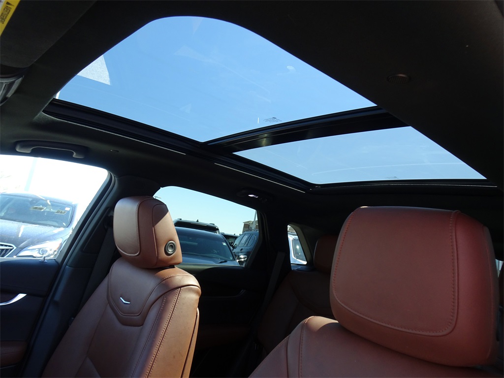 Vehicle image 13 of 23