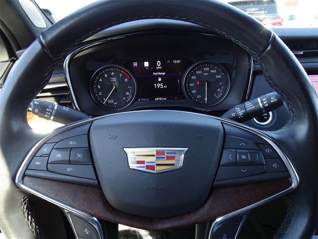 Vehicle image 20 of 23