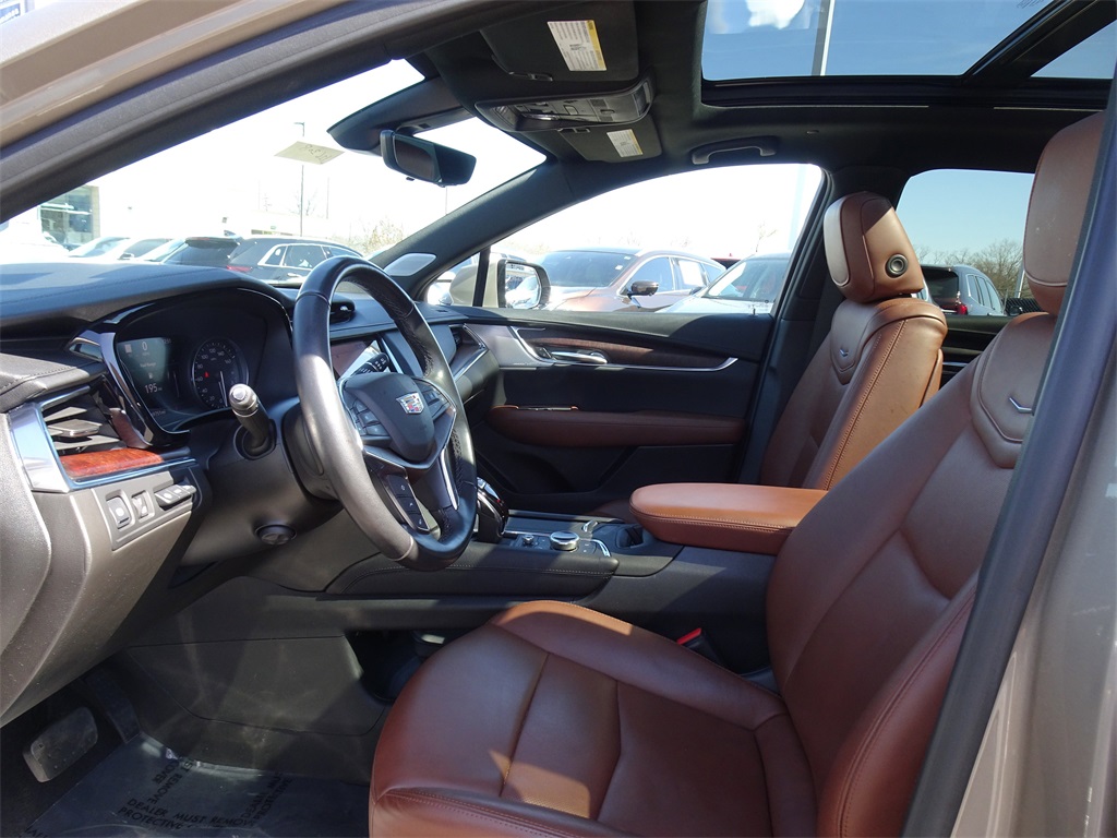 Vehicle image 12 of 23