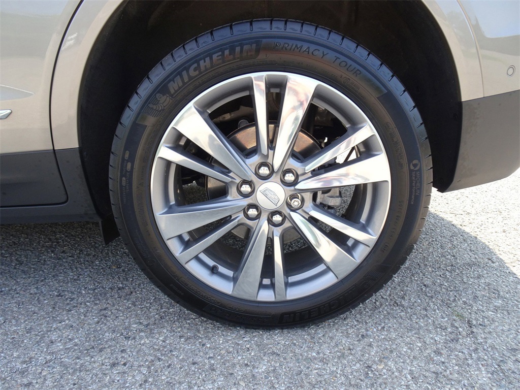 Vehicle image 9 of 22