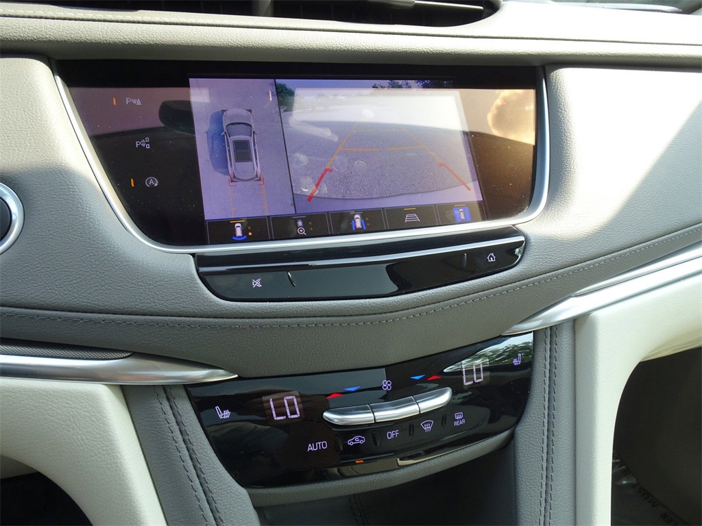 Vehicle image 17 of 22