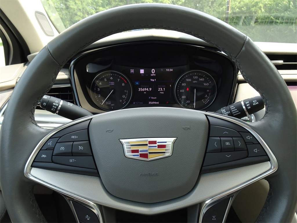 Vehicle image 14 of 22