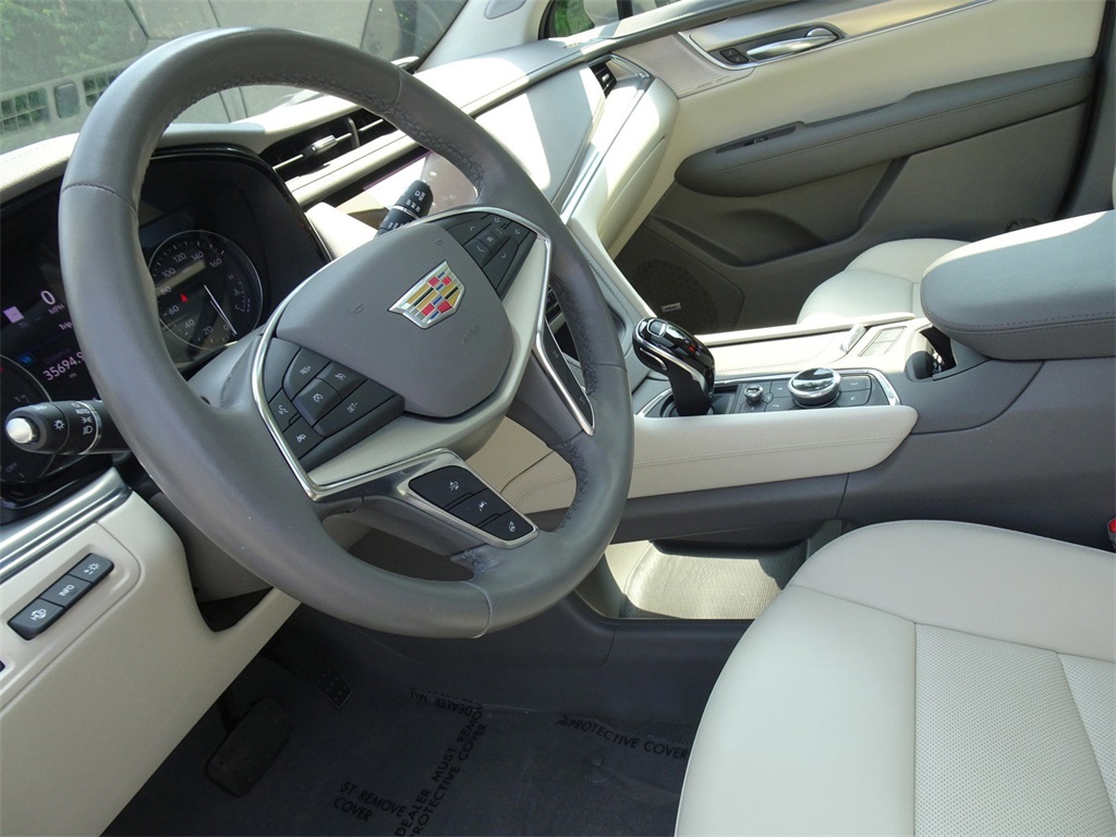 Vehicle image 12 of 22