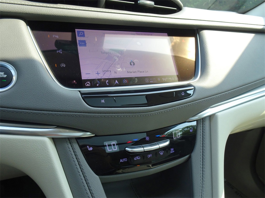 Vehicle image 18 of 22