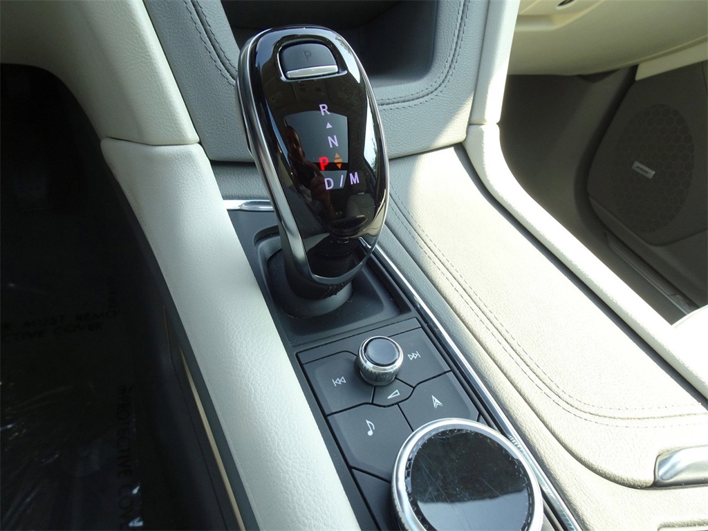 Vehicle image 19 of 22
