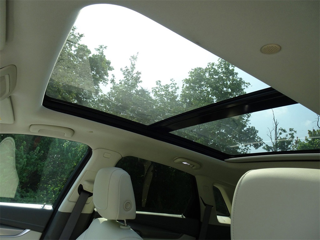 Vehicle image 15 of 22