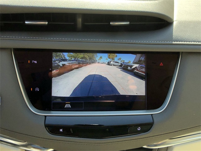 Vehicle image 25 of 28