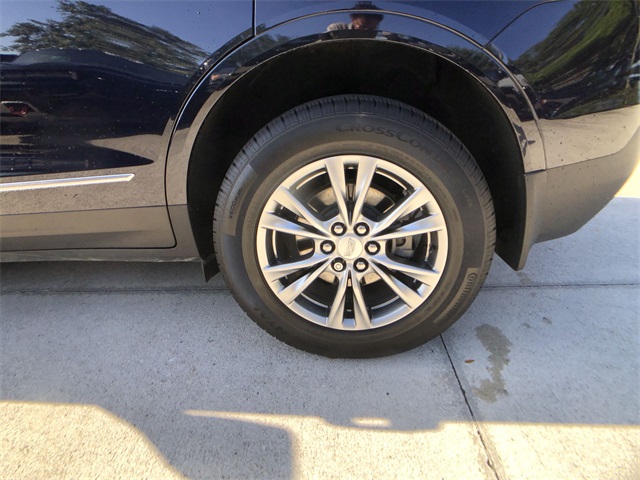 Vehicle image 18 of 28