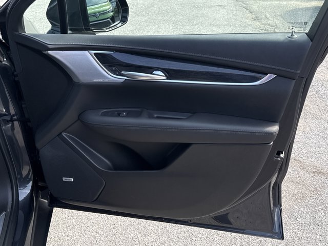Vehicle image 32 of 42