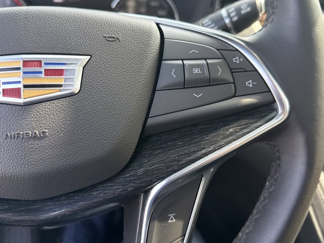 Vehicle image 25 of 42