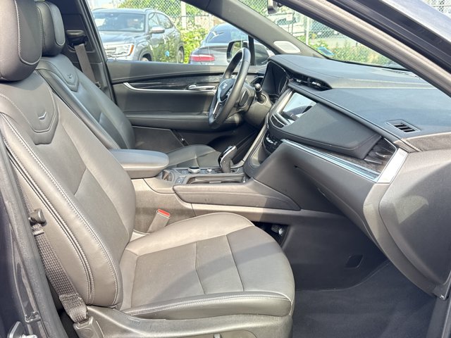 Vehicle image 31 of 42