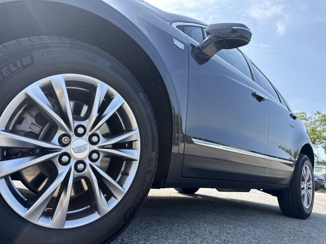 Vehicle image 10 of 42
