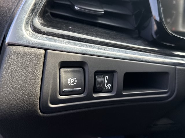 Vehicle image 26 of 42