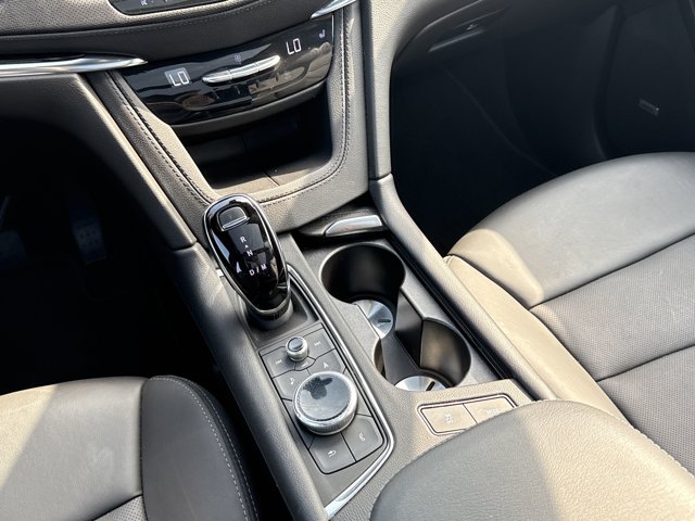 Vehicle image 15 of 42