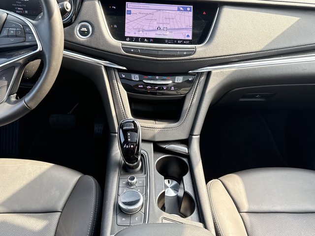 Vehicle image 14 of 42