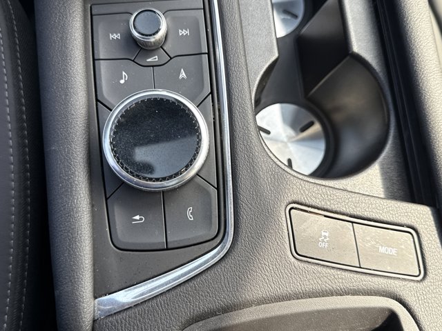 Vehicle image 23 of 42