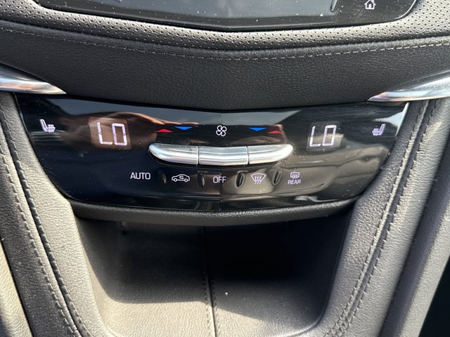 Vehicle image 22 of 42