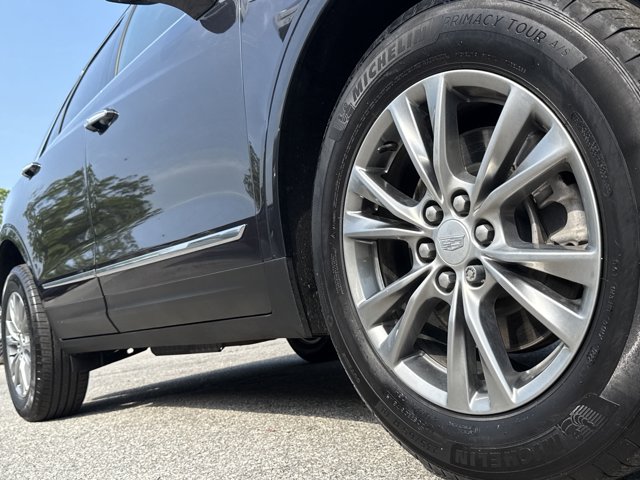 Vehicle image 9 of 42