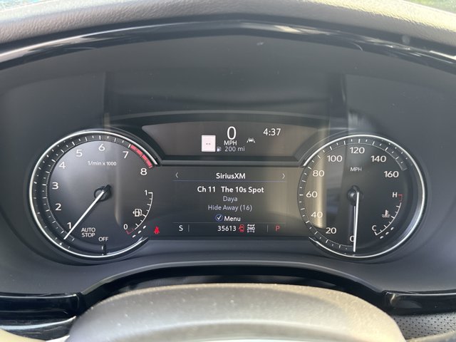 Vehicle image 19 of 42