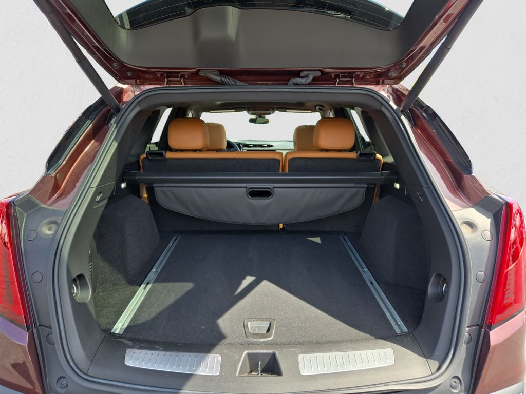 Vehicle image 19 of 25